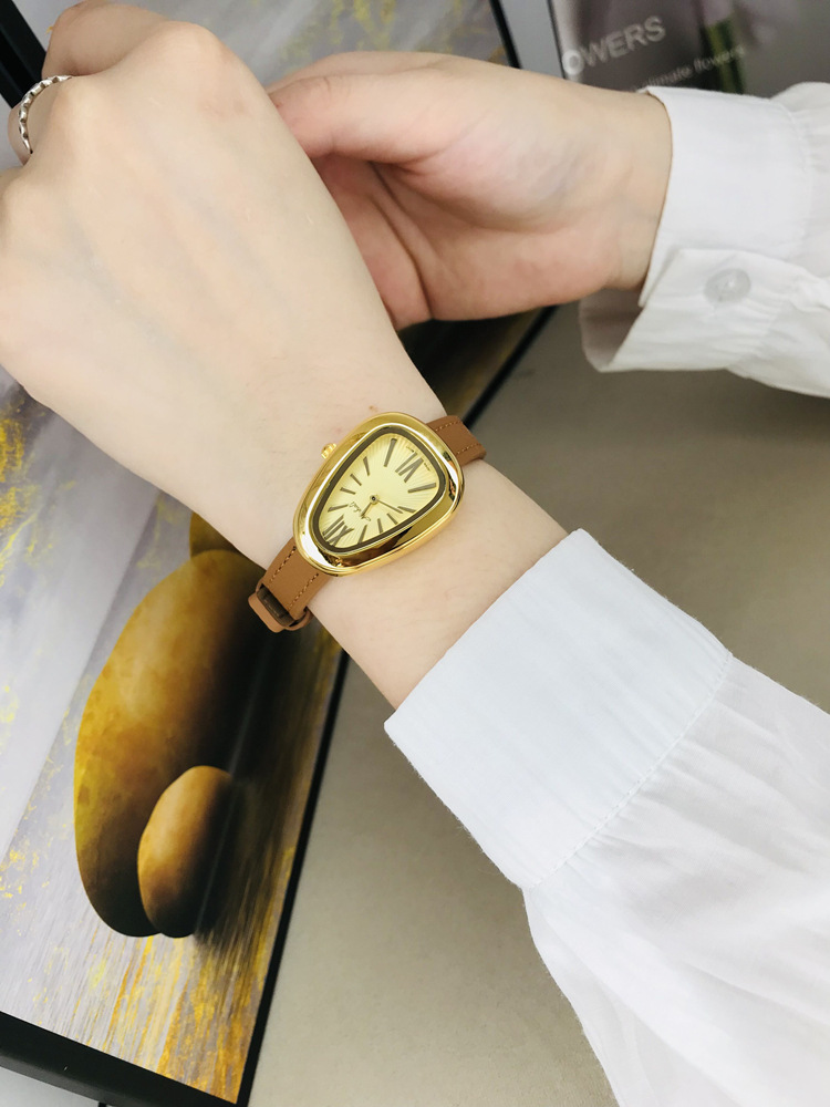 110g Weight Tempered Glass Mirror Material Genuine Leather Strap Material Watch Classification Pointer Display Type Buckle Buckle Style Oval Dial Shape Casual, Holiday Occasion Quartz Movement Solid Color Pattern All Seasons Season Women's Gender Vintage Style, Classic Style Style Vintage Style Classic Style Solid Color Buckle Quartz Watch Women's Watches 26
