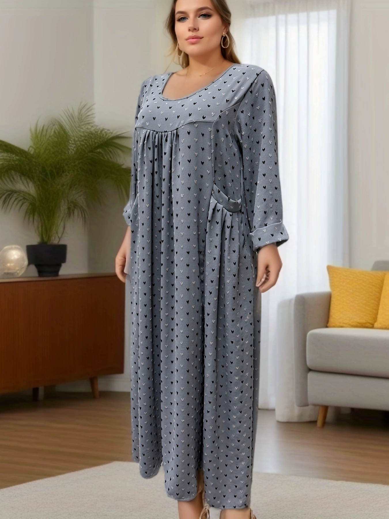 Fashionable dress with pockets