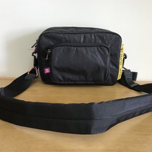 西班牙尼龙休闲轻便女士单肩斜挎包休闲百搭时尚轻奢耐用