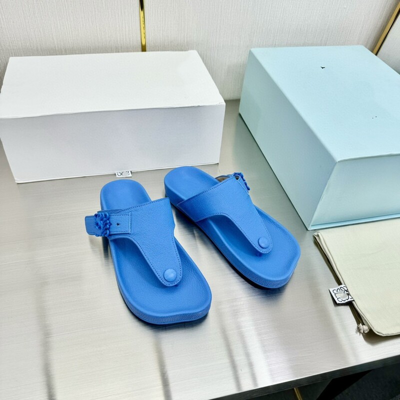 Sheepskin Thong Toe Slippers for Men and Women, Summer Open-Toe Hollow Sandal Slippers, Couple's Runway Style Square Buckle Sandals Trendy