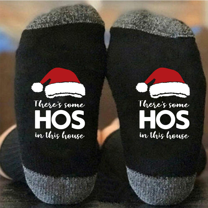 Calcetines navideños con letras de colores en contraste, estampado de muñeco de nieve, calcetines unisex de algodón con elementos navideños para comercio exterior.