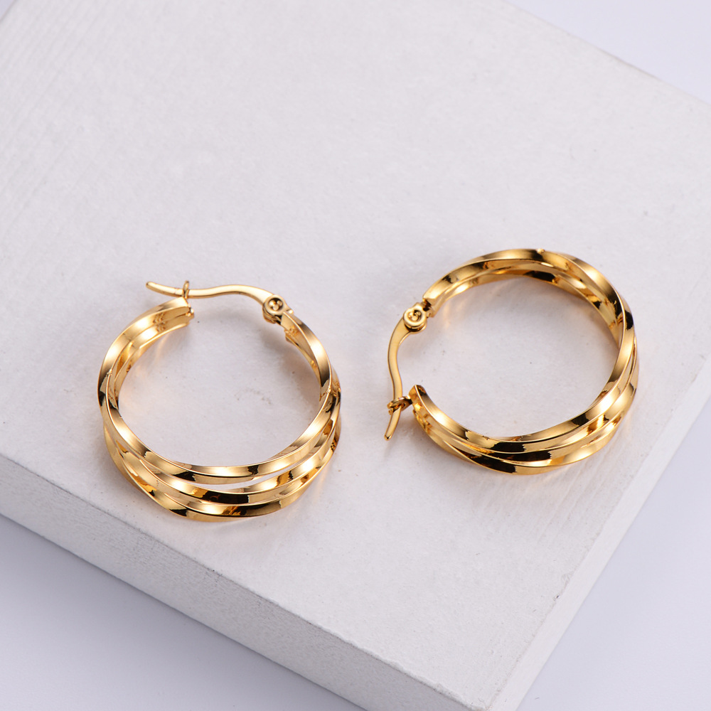 Lady Heart Inlaid Gold Stainless Steel No Inlaid 18K Gold Plated Earrings display picture 3