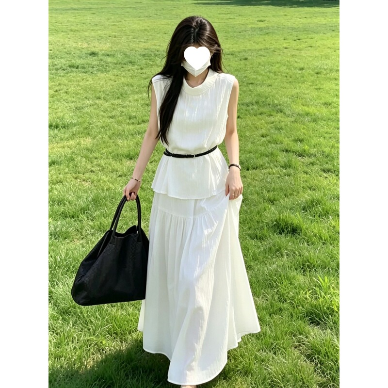 White long skirt 2026 set, high-waisted pleated skirt, sleeveless vest top, elegant summer fashion two-piece set White long skirt 2026 set, high-waisted pleated skirt, sleeveless vest top, elegant summer fashion two-piece set