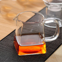メーカーは高ホウケイ酸ガラスの角型の公道の杯の工夫のガラスの茶器のお茶の海分の茶器を供給して出荷します。