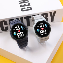 新款太空人LED电子手表初高中学生潮流时尚个性地球爱心情侣手表