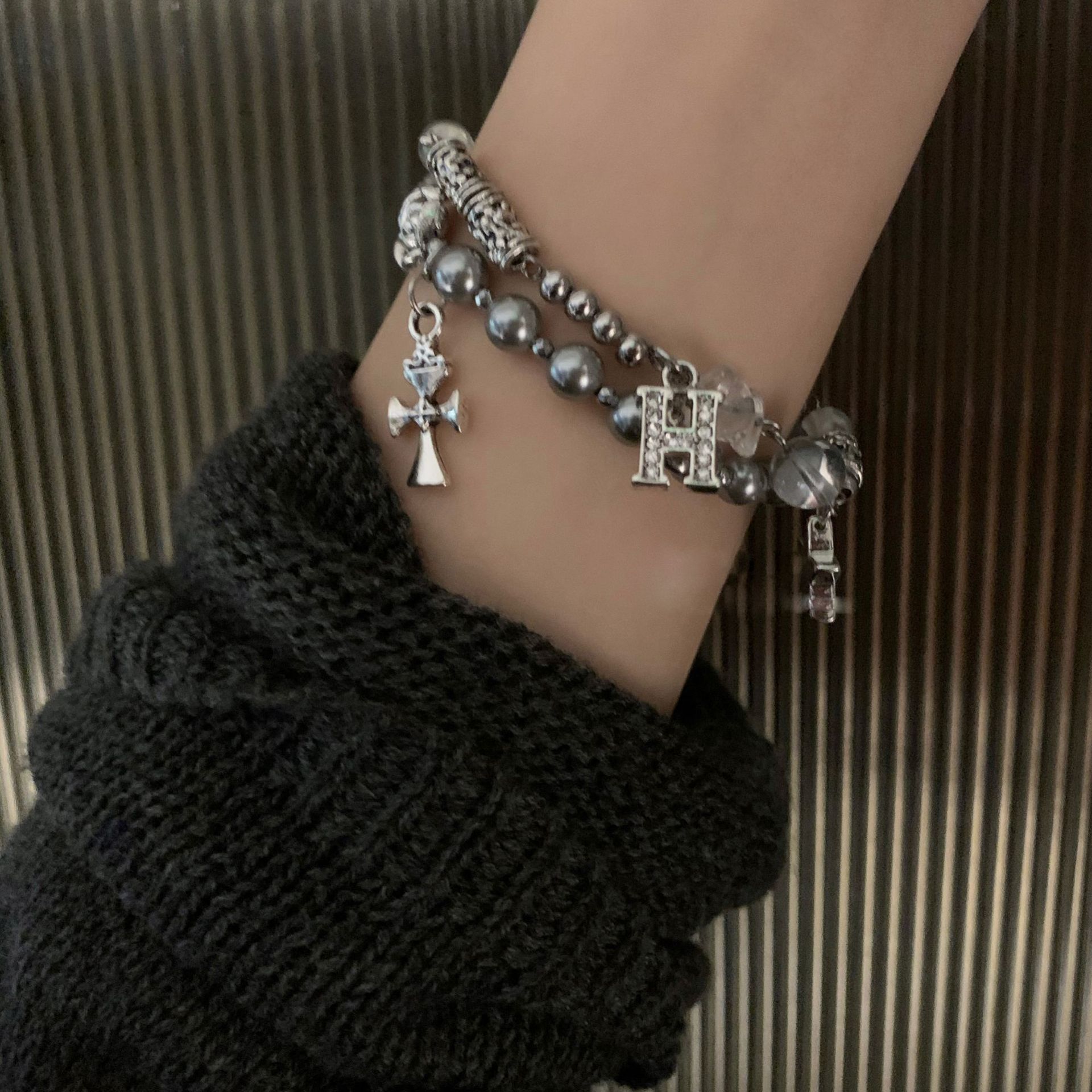 South Korea niche design bracelet female cold style metal stacked bracelet 2023 New ins style male