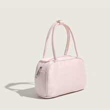 包包女小众设计2026甜美粉色丝绸缎面手提包多巴胺波士顿手拎包女