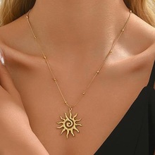 �W���羳���R�d����̫ꖵ�����Ů���Խ�ɫ�U�յ����r�к��s�i�