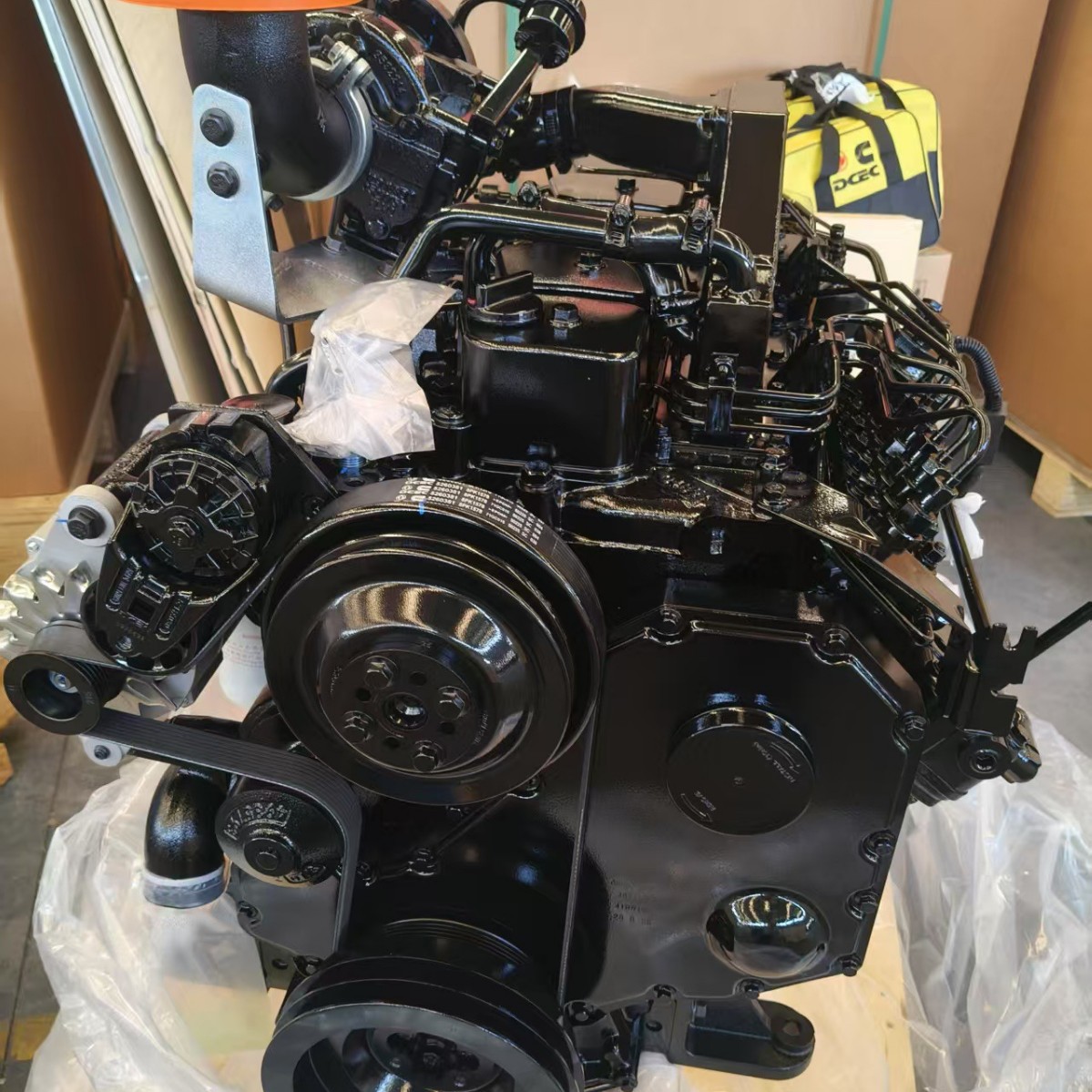 康明斯6缸水冷直喷柴油发动机 日立EX200挖机发动机6BTA5.9