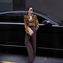 2025年秋季新款女装欧美风衬衫经典翻领宽松版型豹纹元素时尚气场