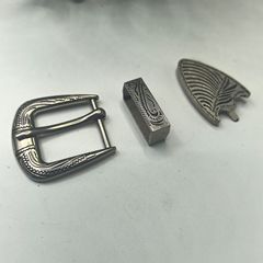 工場卸売りの金属針はベルトのボタンの靴を掛けて金属の国の風の模様の3つのセットの針を掛けて装飾のボタンを掛けます。