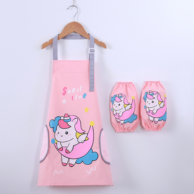 子供のエプロンは防水で汚れを防ぐことができます。手を拭くことができます。|undefined