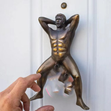 跨境男性整蛊门挂摆件家居庭院设计摆件户外整蛊男性设计外贸批发