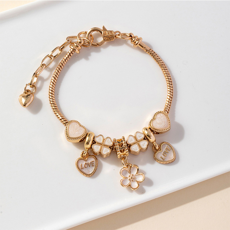 Panjia pulsera Dora DIY cuentas explosivas transfronterizas letras de amor colgante pétalos ajustable pulsera de cobre en forma de corazón
