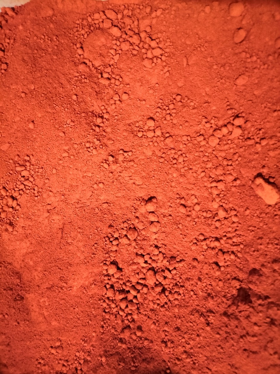 厂家供应EG溶剂红EG红高温塑胶纺丝溶剂染料透明红散粉溶剂染料