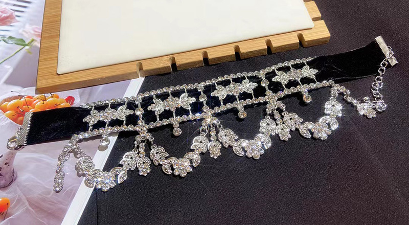 Women'S Gender Wholesale Jewelry Luxurious Geometric Alloy Rhinestones Choker