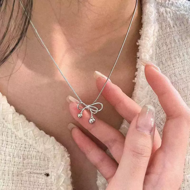 ins网红蝴蝶结毛衣链项链女小众设计感轻奢个性气质热卖配饰