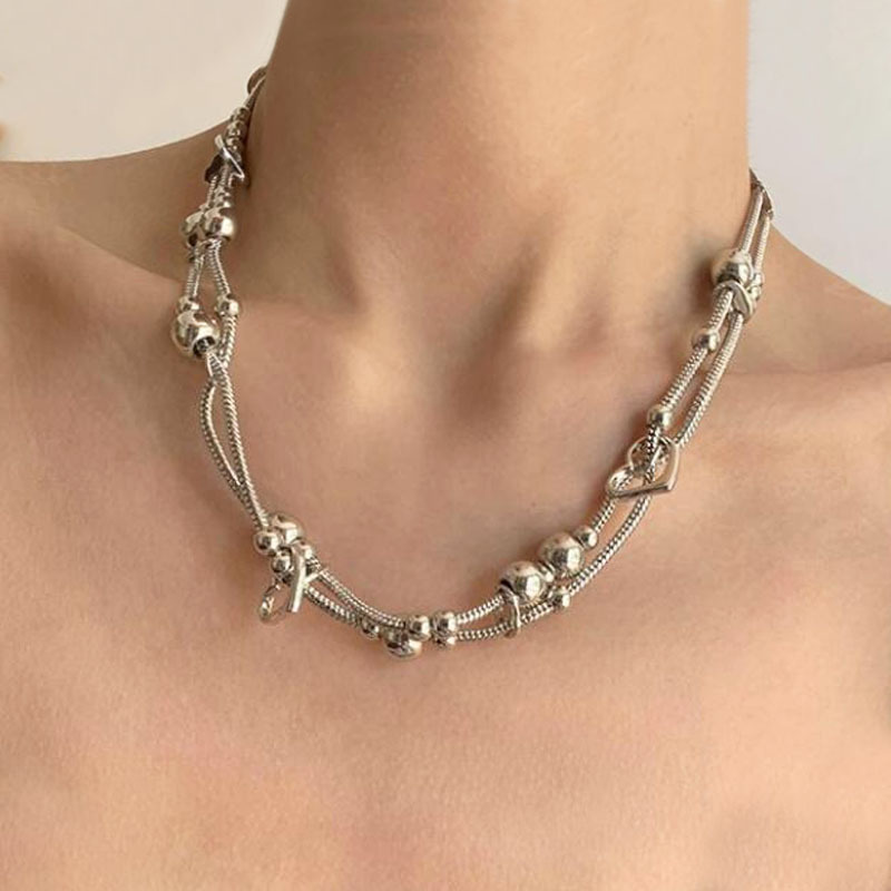 Small design necklace