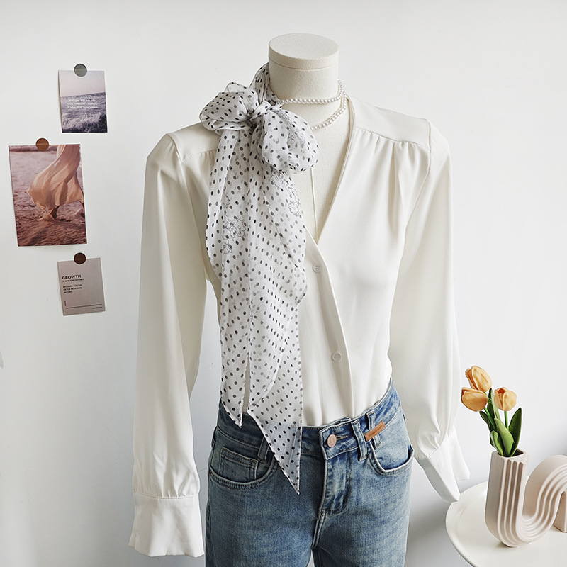 Versión coreana de la cinta de gasa estilo INS, sensación de ambiente de primavera y verano para damas, estilo delgado, cuello, lunares, estampado floral, bufanda de seda, marea