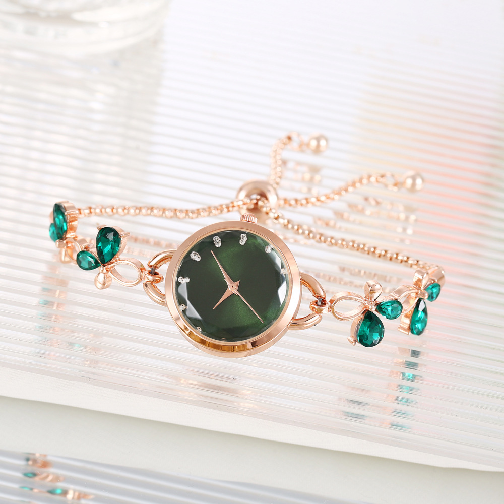 2024 new in stock wholesale European and American hollow rhinestone watches free telescopic adjustable bracelet watches