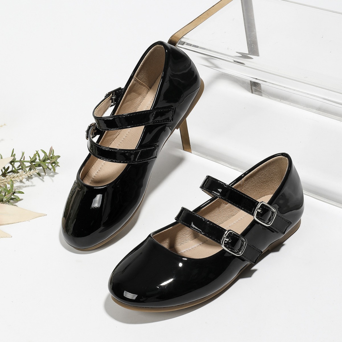 fashionable comfortable shoes for leisure