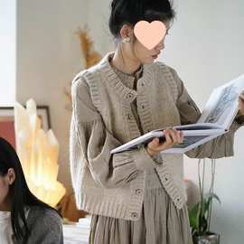 法式复古针织马甲背心秋冬季开衫外套叠穿软糯加厚粗针新款毛衣女