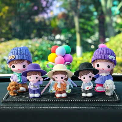 Car ornaments: Car White Balloon Ornaments - scarf-couple-mi-er-xin-zi-lele-color-balloon-big-diamond-pad
