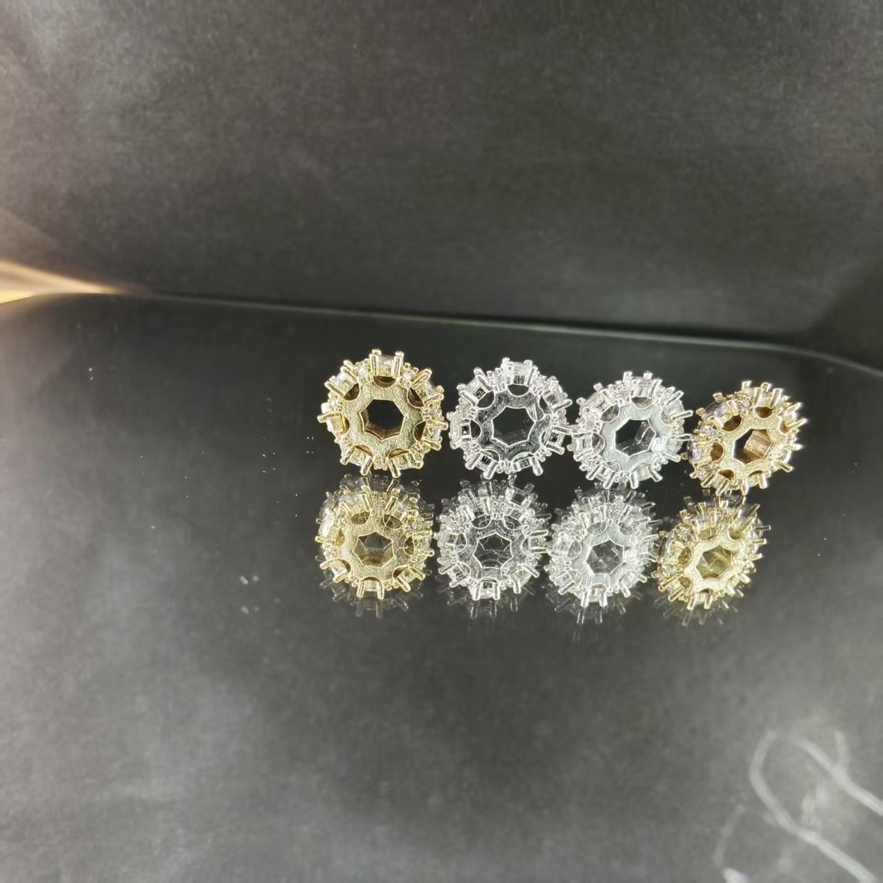 Large Butterfly with Diamonds, Through-Hole Magic Box, Bead-Separated Copper Gold-Plated Crystal Bracelet Necklace DIY Jewelry Accessories, High Color Retention