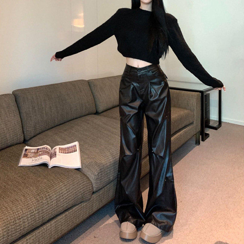 Retro American-Style Black Leather Pants + Black Short Knit Top for Women, 2026 Autum New Korean Fashion Suit