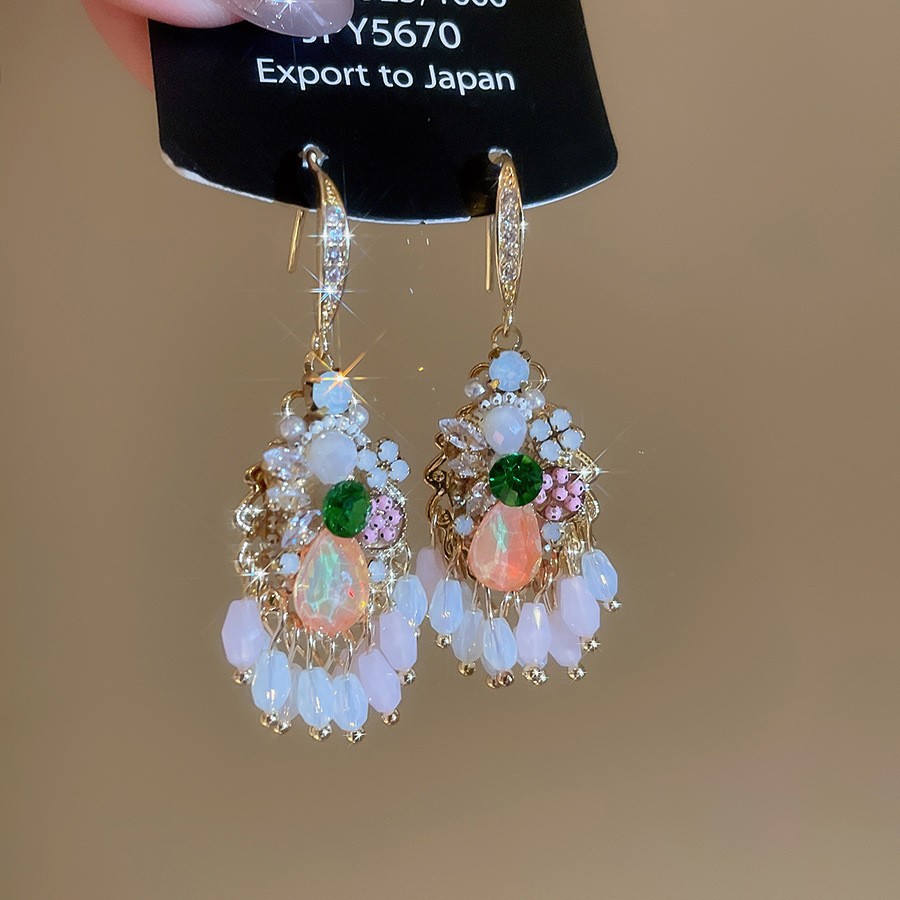 Aguja de plata con diamantes de cristal pendientes de bordilla estilo nacional pendientes de temperamento pequeño ligero lujo de alta calidad industria pesada exageración pendientes