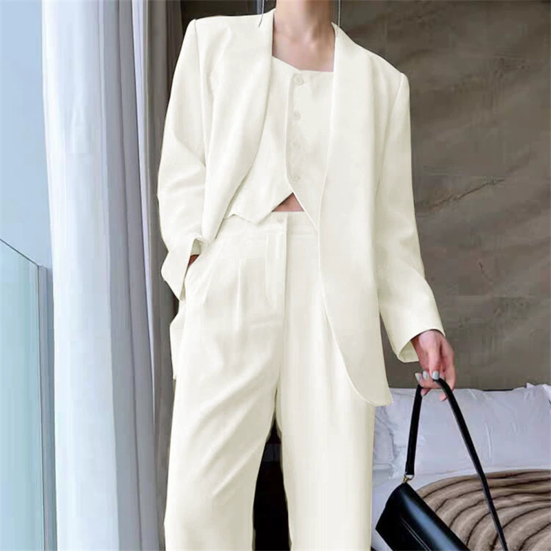 Белый блейзер для женщин, весна-осень 2025, маленький размер, модный новый стиль, корейский вариант, повседневный костюм.