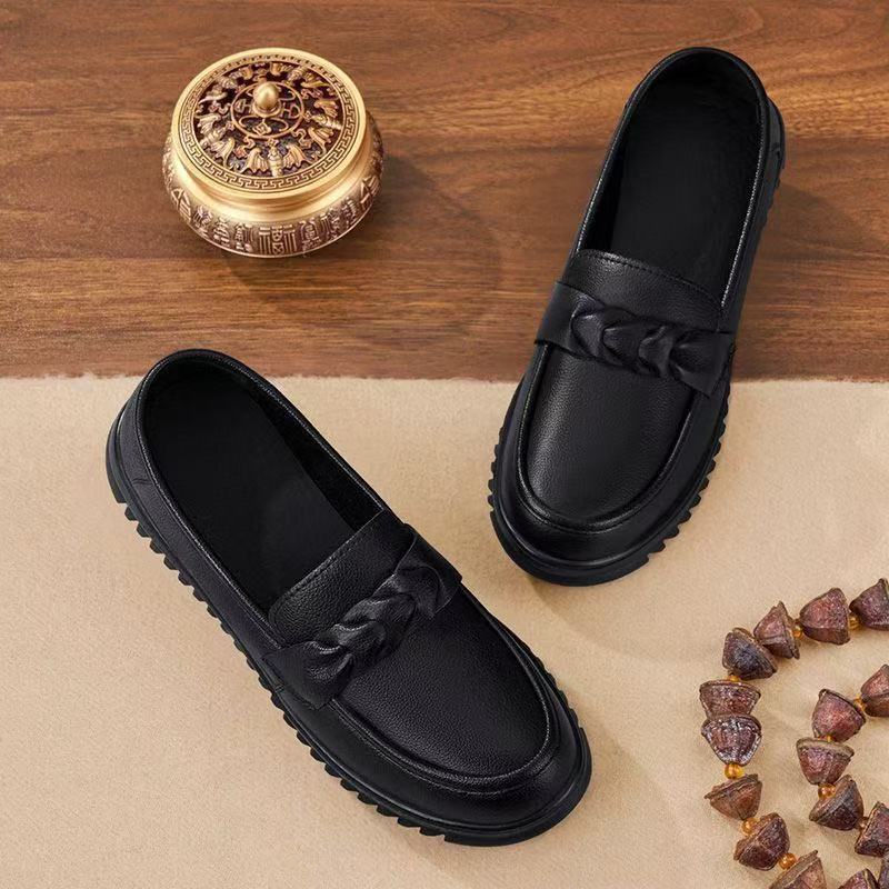 Zapatos de mamá, zapatos de cuero rojos, zapatos de cuero suaves de mujeres, 2026 nuevo estilo inglés de primavera y otoño, zapatos retro de Lefour.