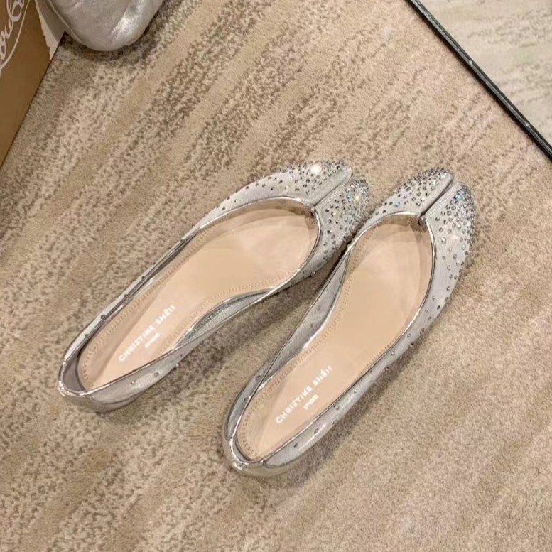 Nuevo estilo de verano 2025 ~ Rhinestone de malla con un pie, zapatos individuales de punta dividida de fondo plano, zapatos de manitas de cerdo para mujer