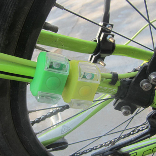 Bicycle light children's scooter frog light balance car warning light LED silicone flash tail light bicycle accessories