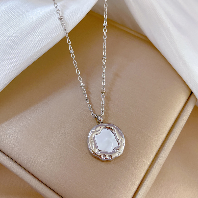 Minimalist Irregular Shell Necklace In Real Gold For Women_voghion.com