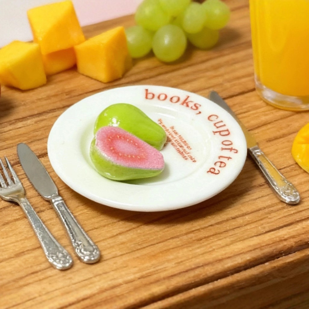 Super Mini Half-Cut Guava Ornament, Dollhouse Butter Glue DIY Accessories Guava Model