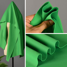 草绿色空气层布料 针织弹力健康布裙子外套立体廓形服装设计面料