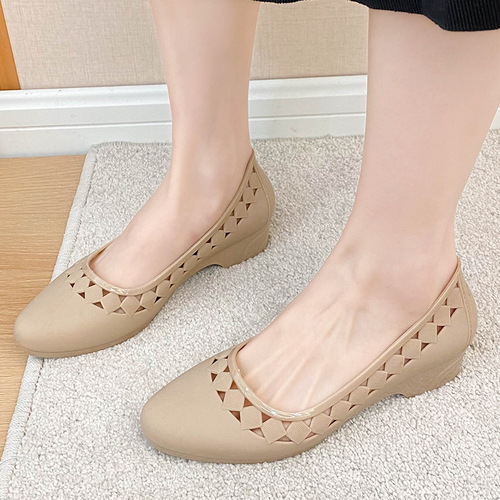 Casual mid-heel height-increasing mom sandals for women summer plastic toe-toe hollow thickened non-slip new versatile shallow mouth single shoes