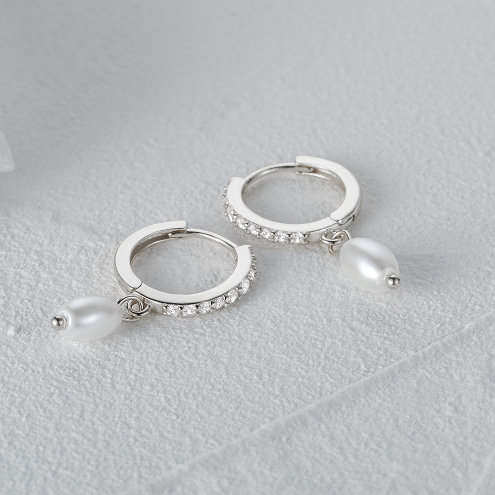 1 Pair Elegant Simple Style Geometric Plating Inlay Sterling Silver Pearl Zircon Drop Earrings display picture 17