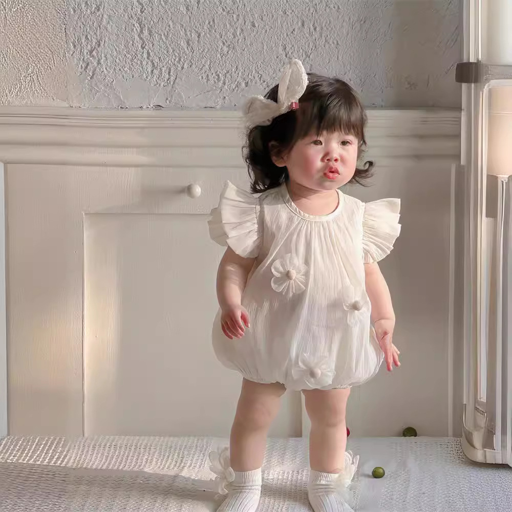 Ropa de bebé Summer Encaje Mangas de una pieza Mujer Bebé Estilo occidental Luna llena Cien días Princesa mamelillo delgado