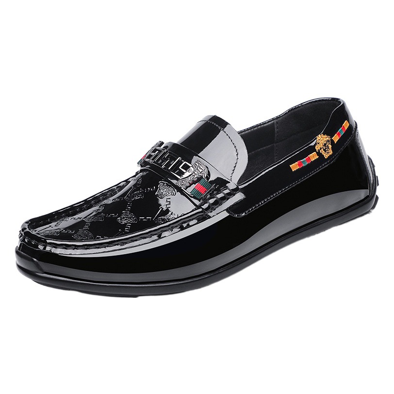 Nuevos zapatos de guisantes de piel de vaca de capa superior zapatos casuales de charol de cuero genuino zapatos de cuero de moda zapatos de hombre europeos de moda