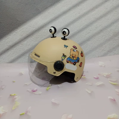 Motosiklet kaskı (dəbilqə), Summer Helmet Electric Motorcycle Riding - white-short-beige-car-bear-black-eyes-7-15-years-old