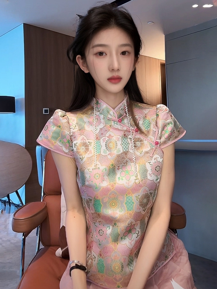 Áo sơ mi nữ phong cách dân tộc Trung Quốc mới, tay ngắn thêu hoa cao cấp, mùa hè N4055 — Bột phun sương mềm