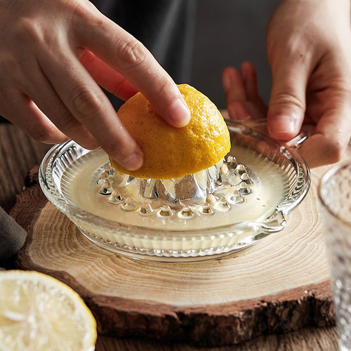 Lemon juicer manual orange juice squeezer juicer household small glass hand-pressed juice artifact