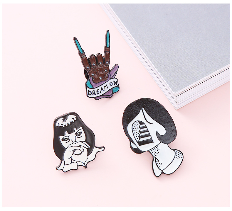 9g Weight Fashion Pin Cartoon Character Alloy Enamel Unisex Brooches