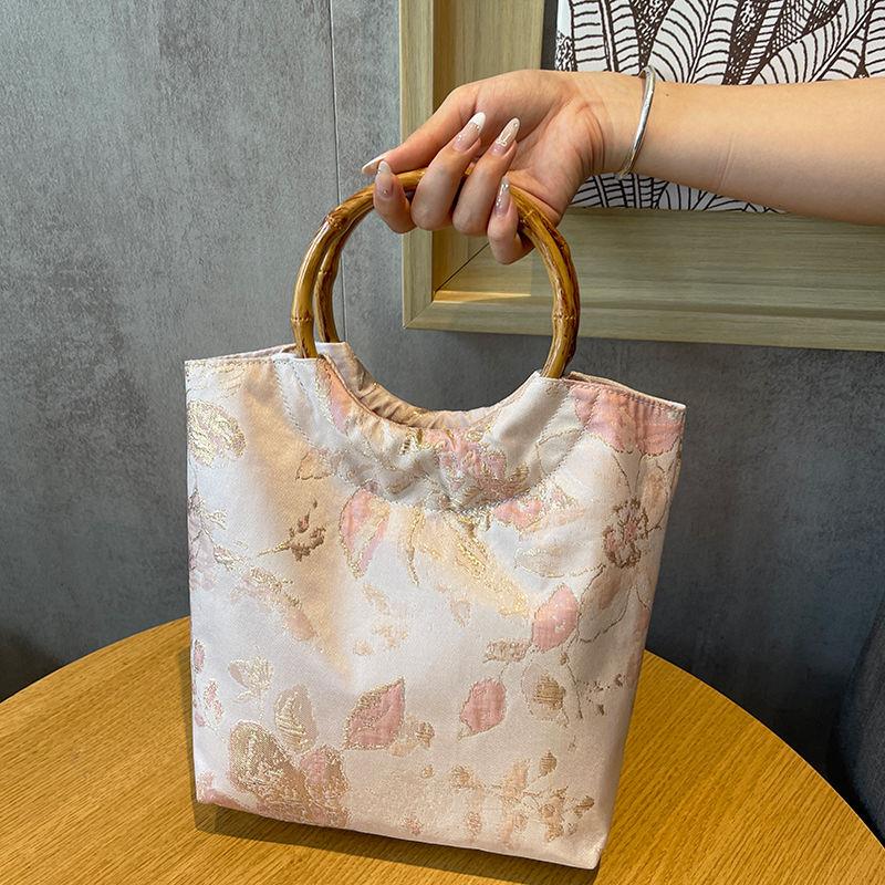 High-Value New Chinese Style Clutch Jacquard Hanfu Bag for Women 2025 New Cheongsam Hand-Held Bamboo Bag Light