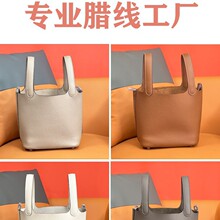 �ֹ�Ϟ�����ƿ�˻@��18�^��TCţƤ2.2-2.5ˮͰ��ȫ����ˮͰ��