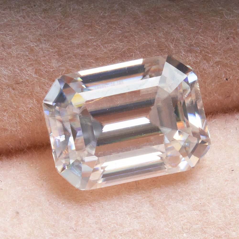 Geometría de forma especial esmeralda cortar diamantes mozan piedra desnuda GH color VVS limpieza de corte acabado sin defectos penetración