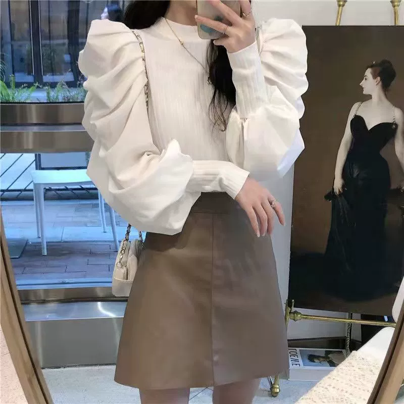 2024 Весна и Осень Новый дизайн Чувство пузырь рукава рубашка Сшитый трикотажный женский топ