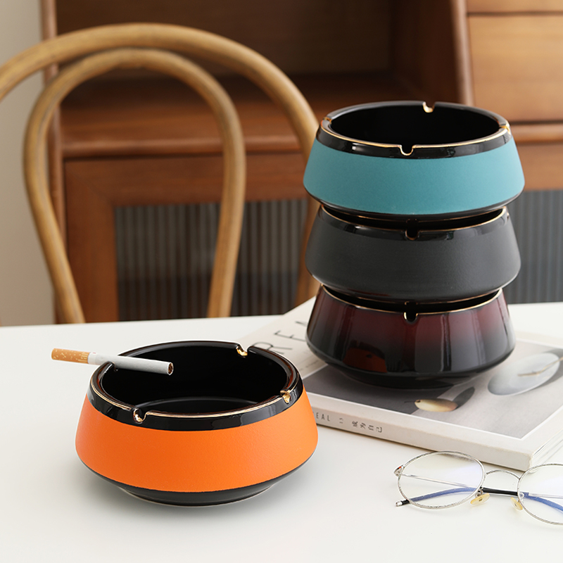 (2개) 창조적 인 성격 추세 하이 엔드 세라믹 재떨이 안티 플라이 애쉬 가정용 거실 사무실 재떨이 빛 럭셔리 하이 엔드 감각